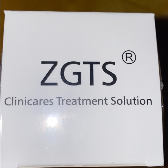 Sterile Treatment Solution Derma Roller 0.50mm - Picture 3 of 4